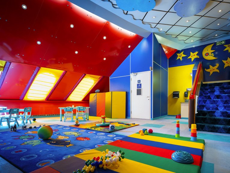 Splash Academy on Norwegian Sky
