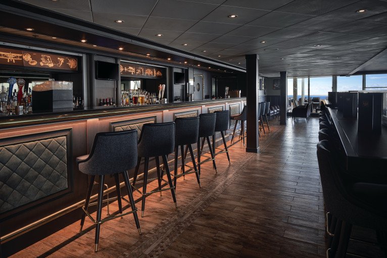 The Local Bar & Grill on Norwegian Sky
