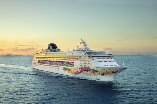 Norwegian Sky cruise ship Image
