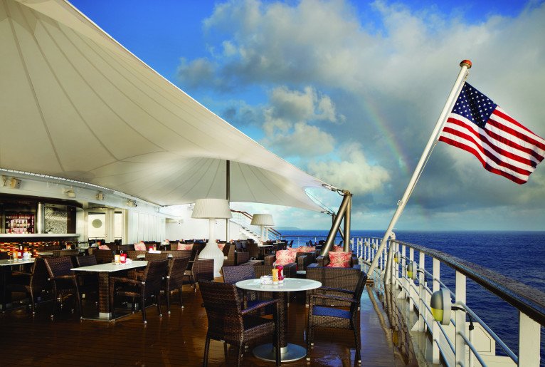 Aloha Lanai Bar on Pride of America