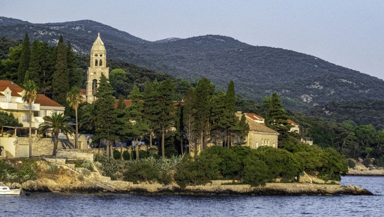 Riviera Travel gallery image