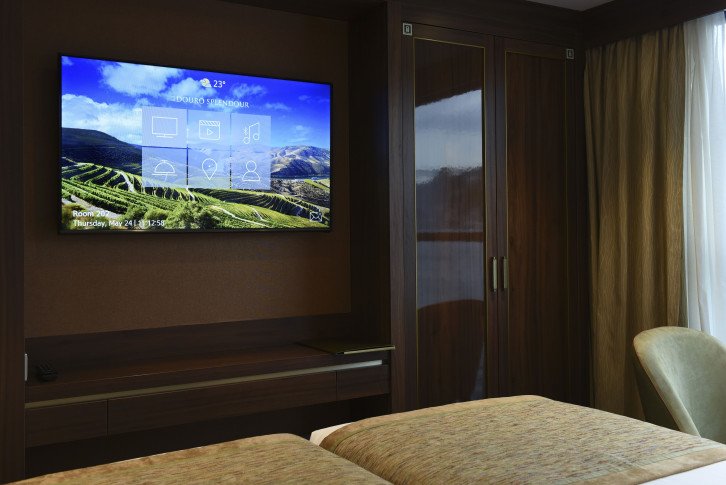 Stern Standard Cabin - Middle Deck