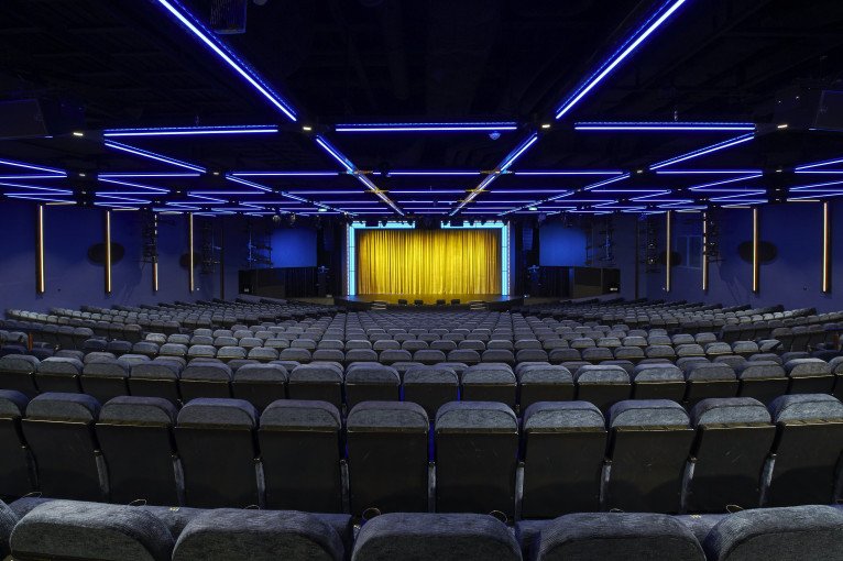 Escape Theater on Norwegian Escape
