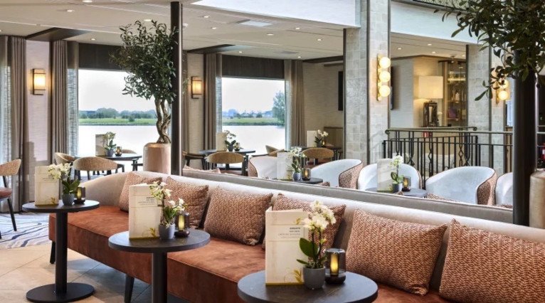 Riviera Travel gallery image