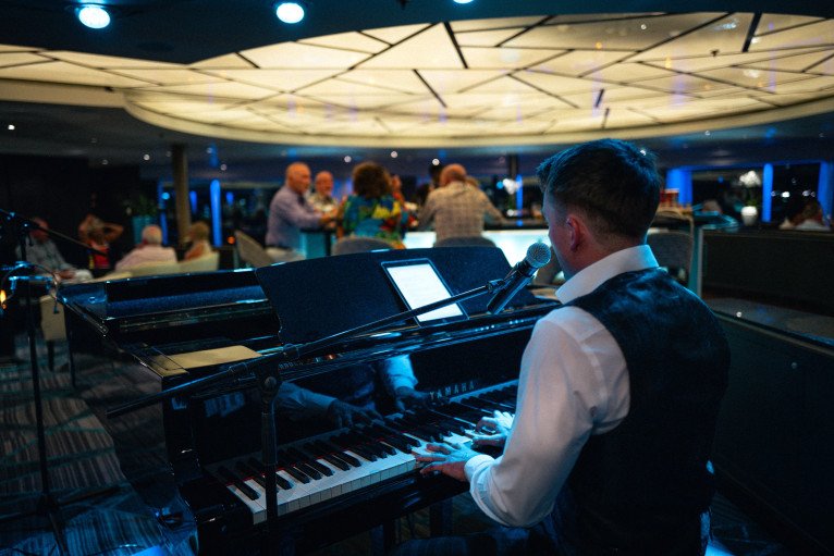 Observation Bar on Seabourn Sojourn