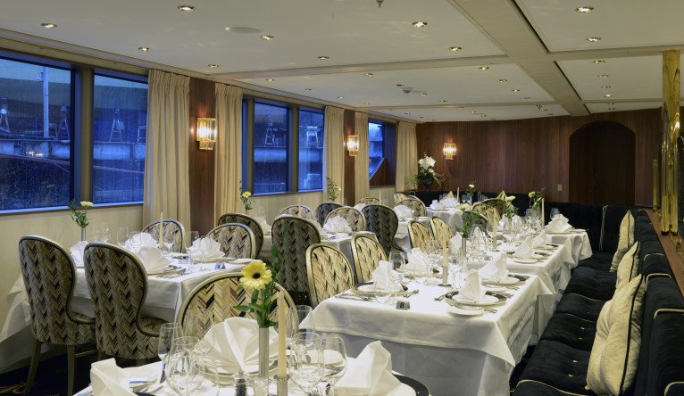 Riviera Travel gallery image