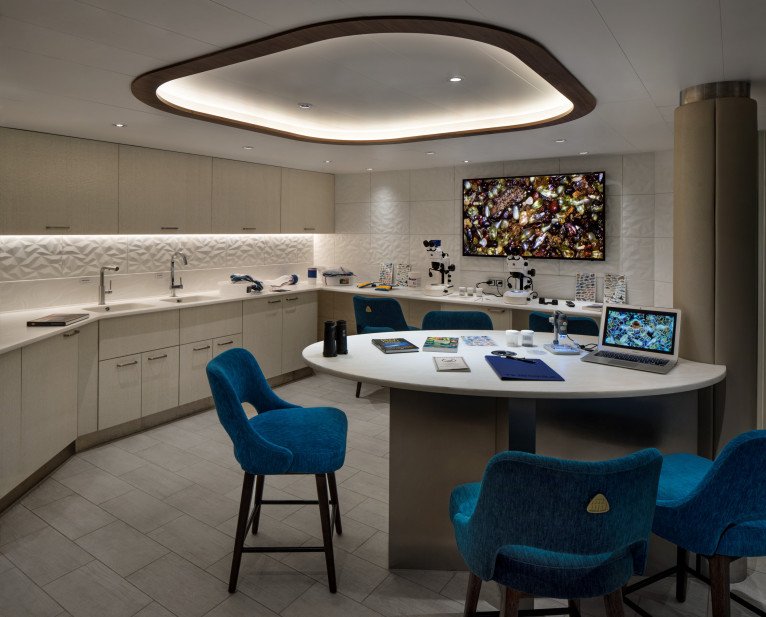 The Lab on Celebrity Flora
