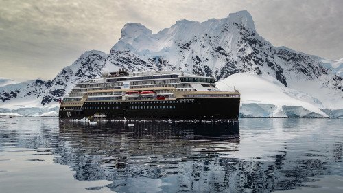 MS Roald Amundsen