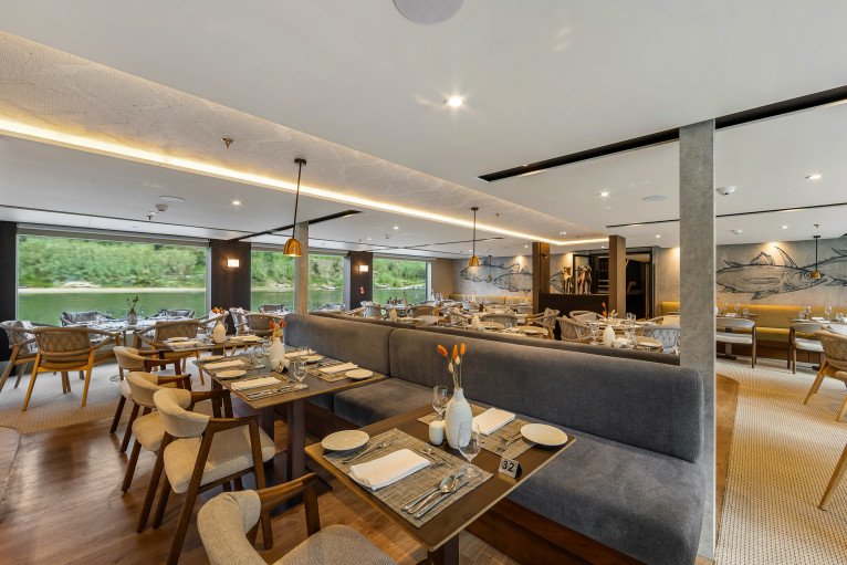 Dining on MS Estrela