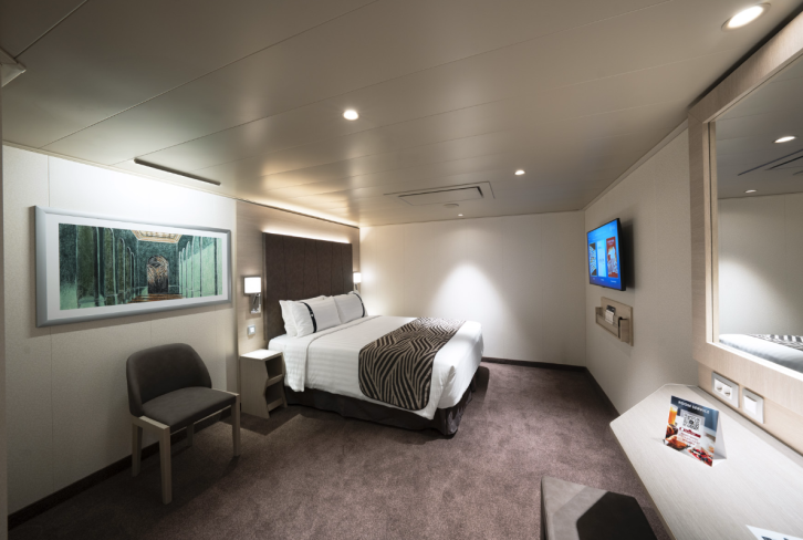 Yacht Club Interior Suite