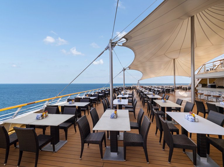 Great Outdoors Café on Norwegian Sky