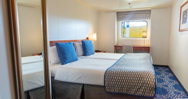 Exterior Cosmos Cabin