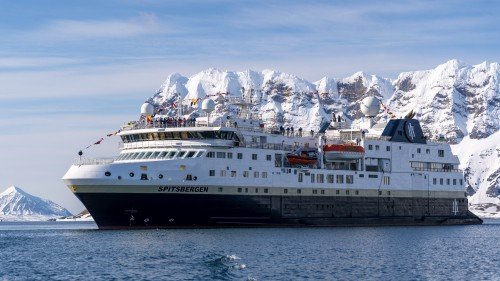 MS Spitsbergen cruise ship Image