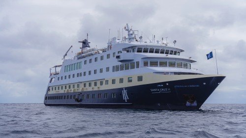 MS Santa Cruz II cruise ship Image