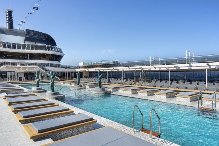 Atmosphere Pool on MSC Grandiosa