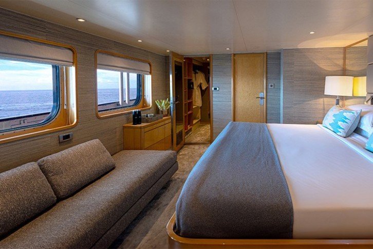 Suite A on Aqua Blu