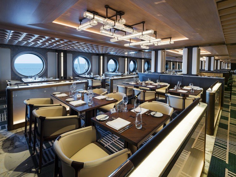 Commodore Room on Norwegian Aqua