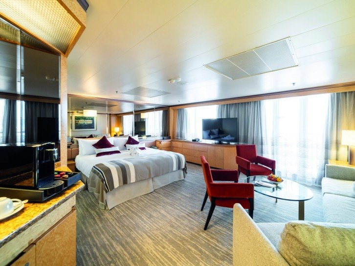De-Luxe Suite