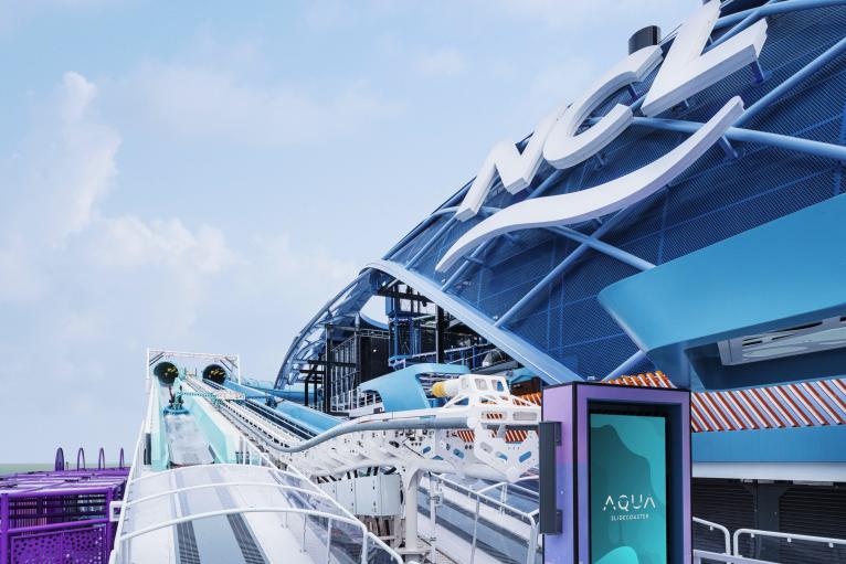 Aqua Slidecoaster on Norwegian Luna