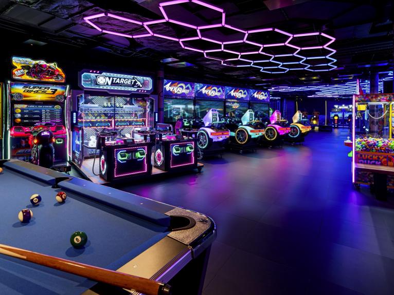 Luna Game Zone on Norwegian Luna