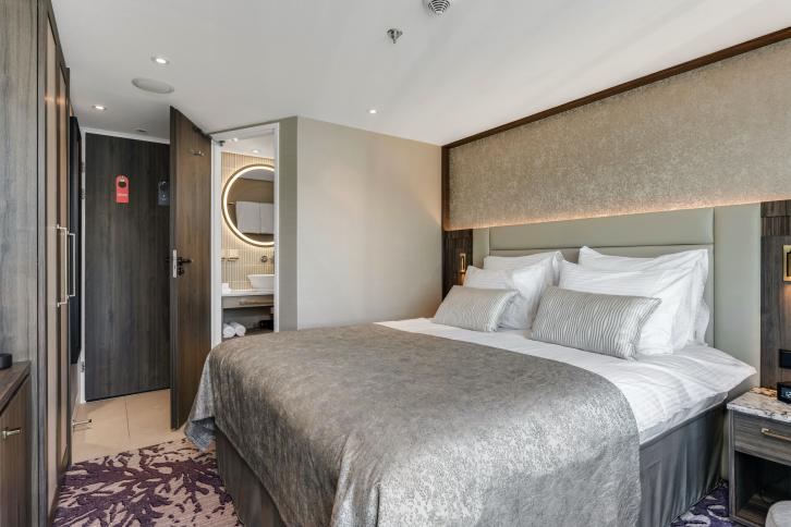 Double Cabin - Emerald Deck