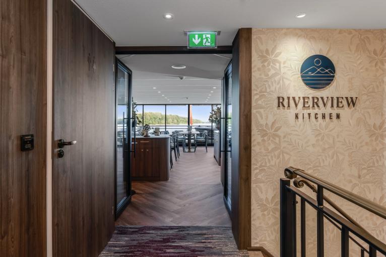 Riviera Travel gallery image
