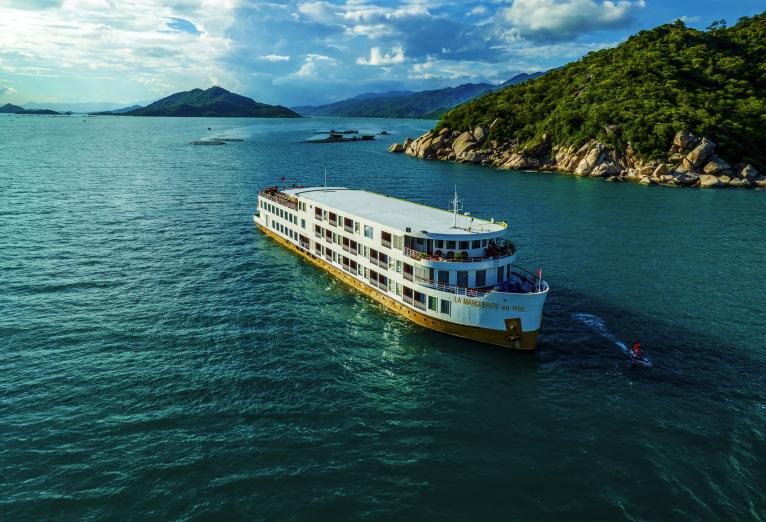 Riviera Travel gallery image