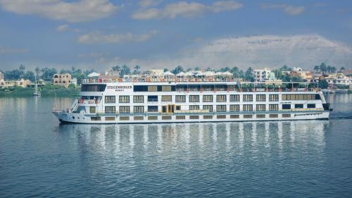 Steigenberger Regency cruise ship Image