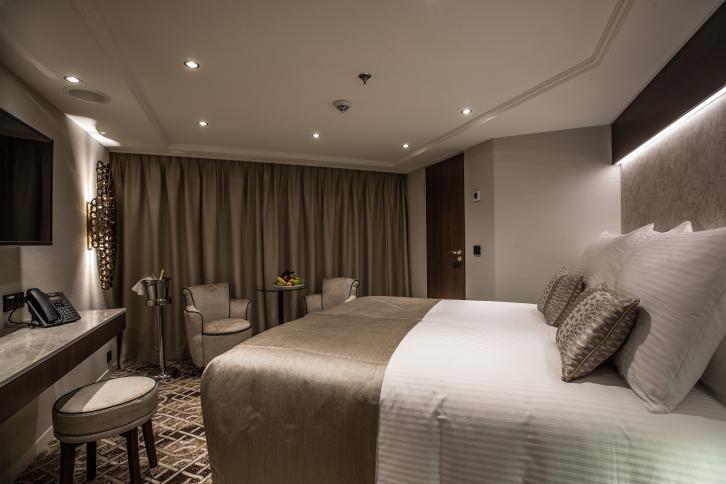 Stern Superior Suite