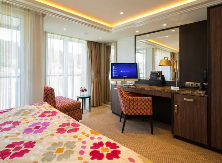 Cat AA Staterooms