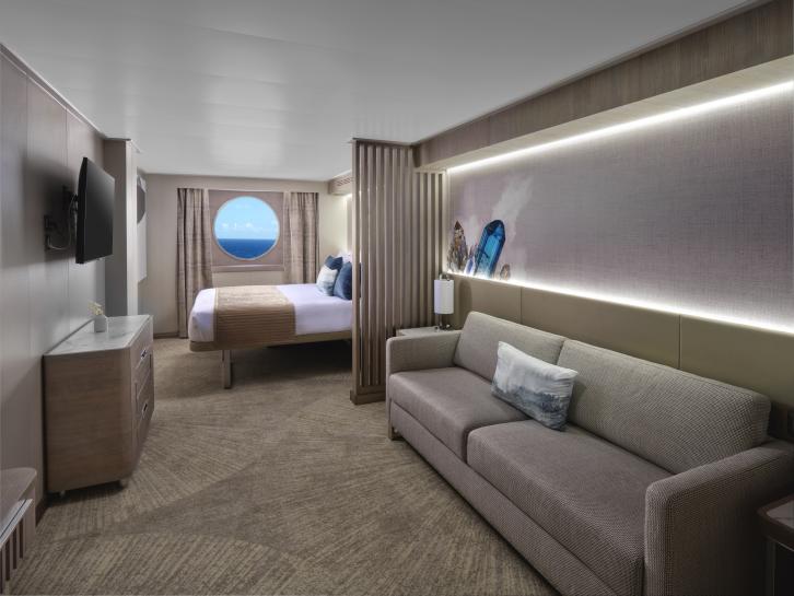 Large Oceanview with Round Window