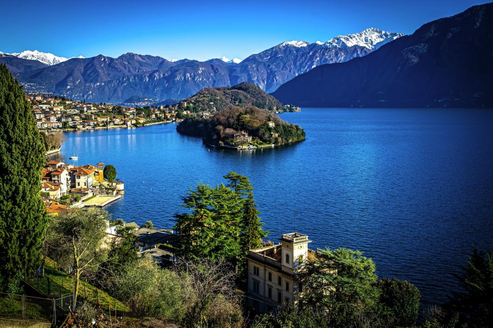 Lake Como cruise port