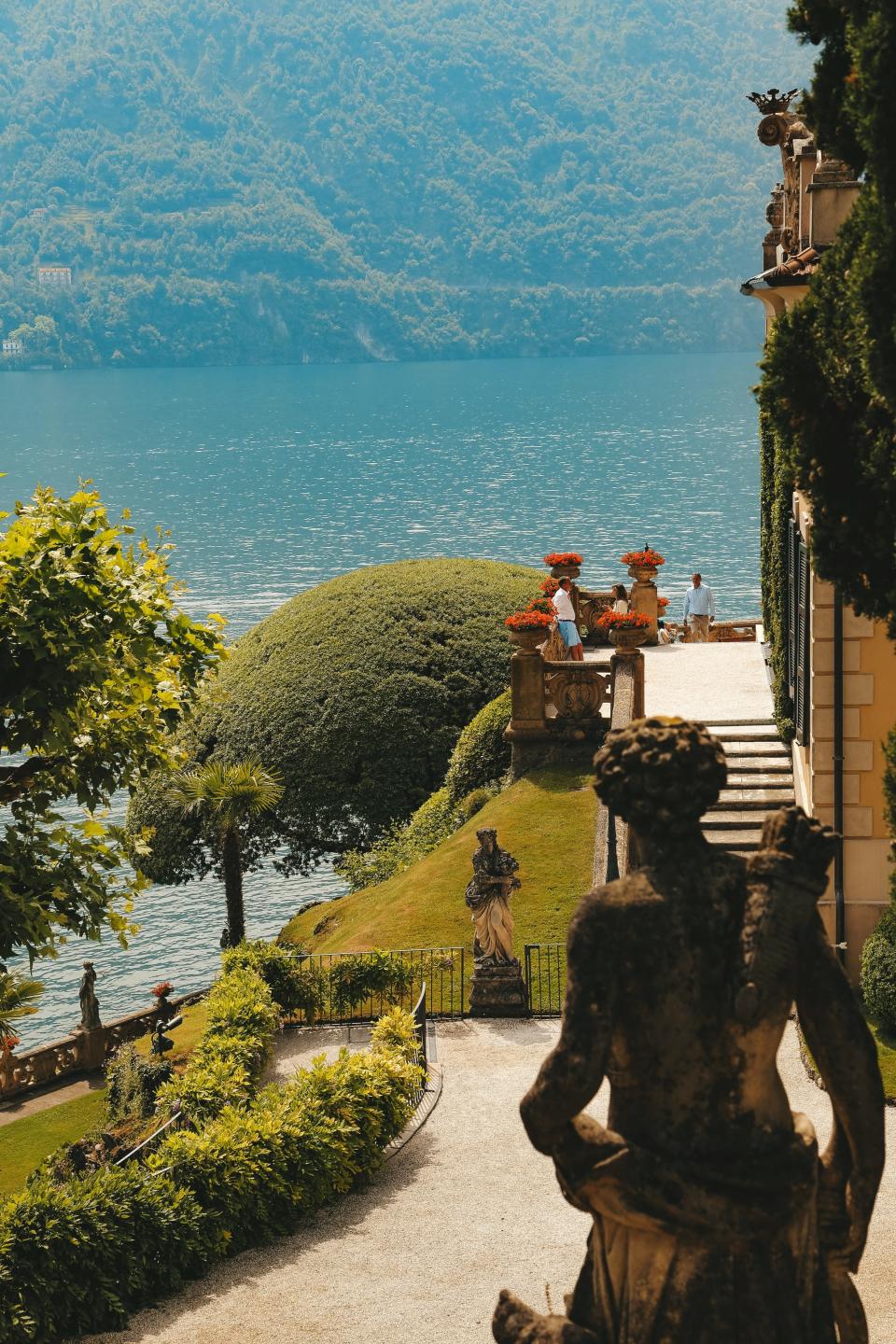 Lake Como cruise port