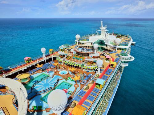 Mariner of the Seas cruise ship Image