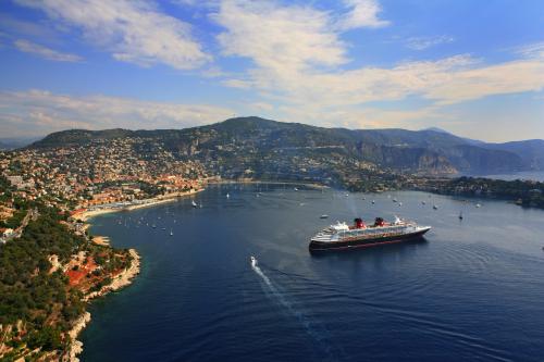 Disney Adventure cruise ship Image
