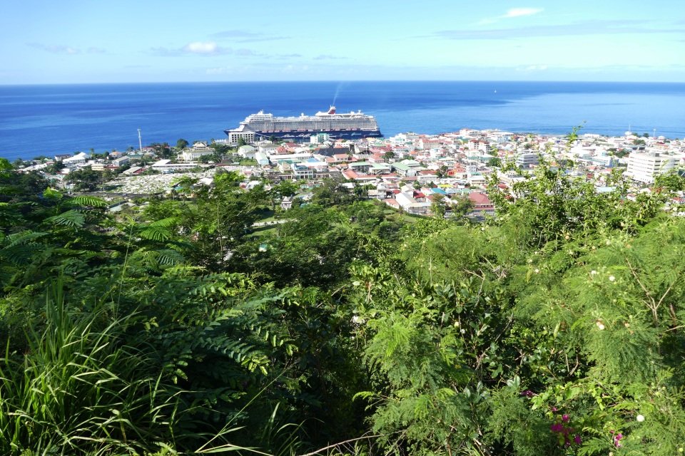 Roseau cruise port