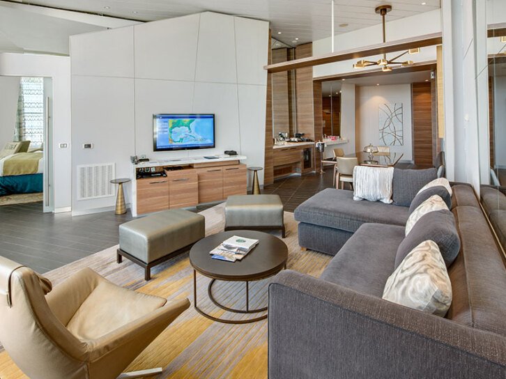 Owner’s Panoramic Suite - 1 Bedroom on Allure of the Seas