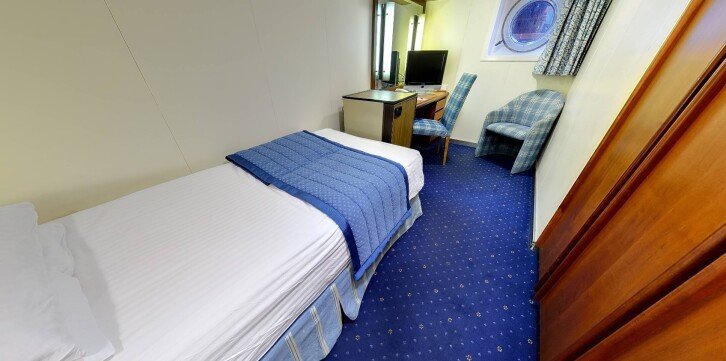 Single Ocean View (L) cabin on Balmoral