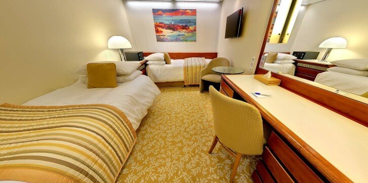 Interior Cabin (H) on Balmoral