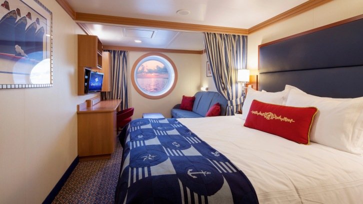 Deluxe Oceanview Stateroom on Disney Dream