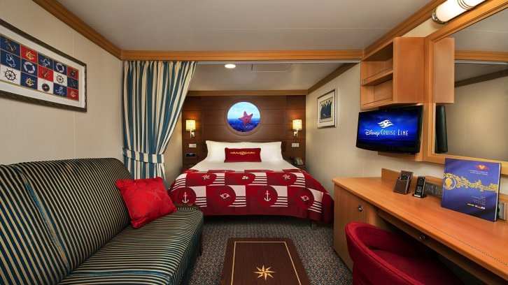 Deluxe Inside Stateroom on Disney Dream