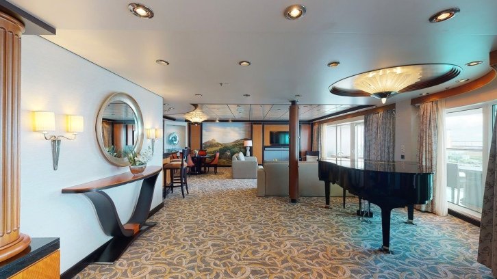 Royal Suite - 1 Bedroom on Independence Of The Seas