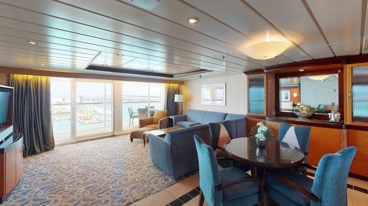 Owner's Suite - 1 Bedroom on Independence Of The Seas