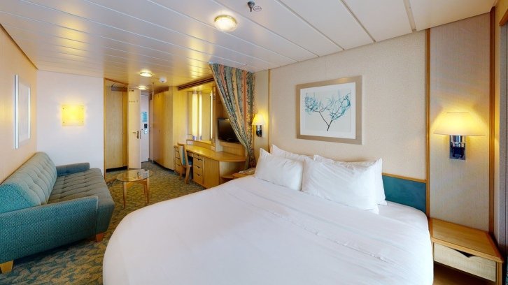 Spacious Ocean View cabin on Independence Of The Seas