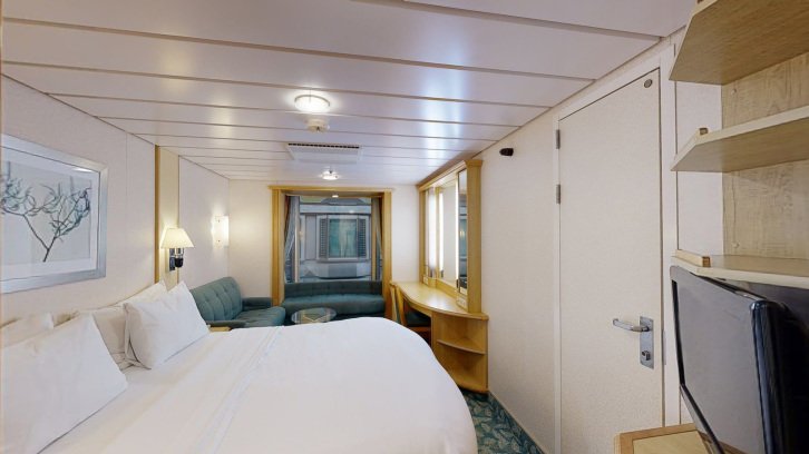 Connecting Promenade Interior cabin on Independence Of The Seas