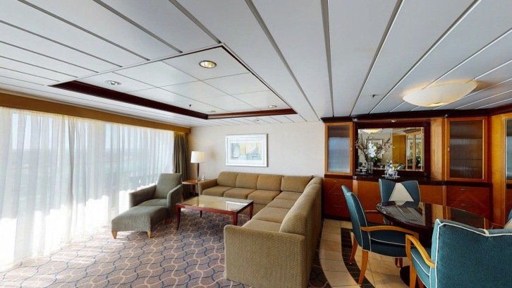 Owner’s Suite - 1 Bedroom on Mariner of the Seas