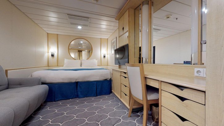 Interior Guarantee cabin on Navigator of the Seas