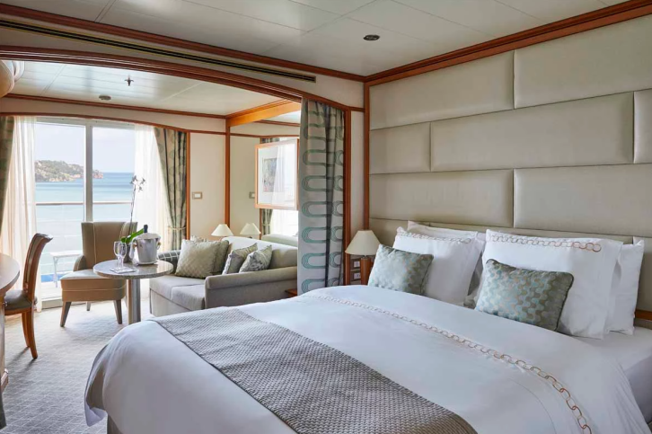 Deluxe Veranda Suite on Silver Whisper