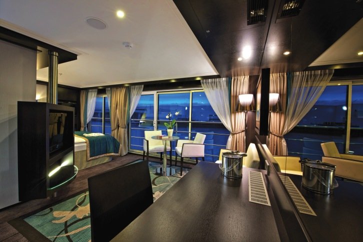 Royal Suite on Avalon Vista