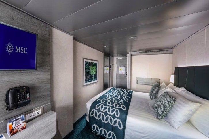 Junior Ocean View with Obstructed View cabin on MSC Meraviglia